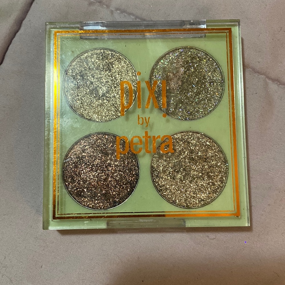 Pixi by Petra glitter palette